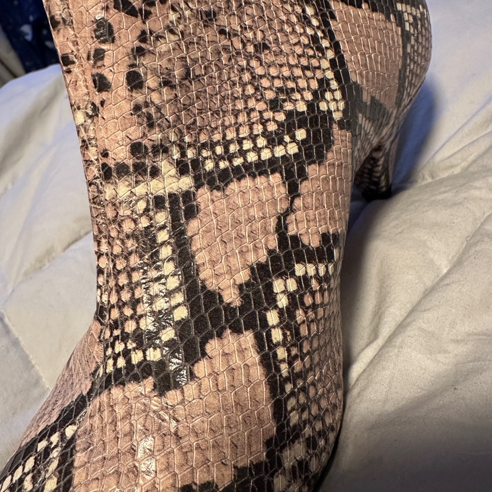 Kate Spade Leather Tan Python Booties Size 9 - image 5